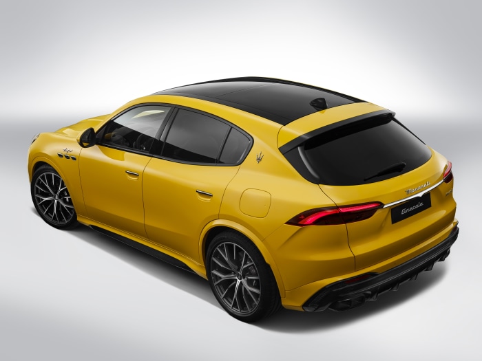 Yellow Maserati Grecale Trofeo 4K