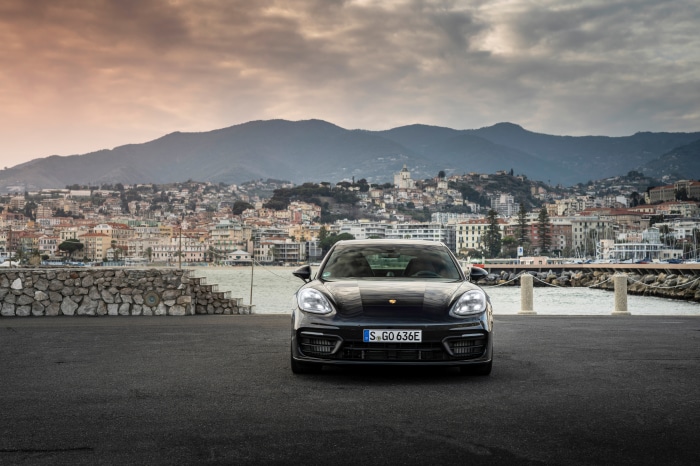 Porsche Panamera 4 E-Hybrid