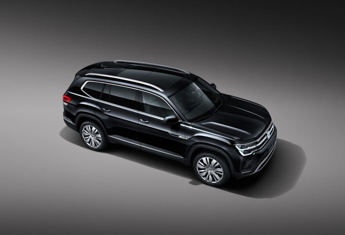 Black Volkswagen Teramont 530 HD SUV