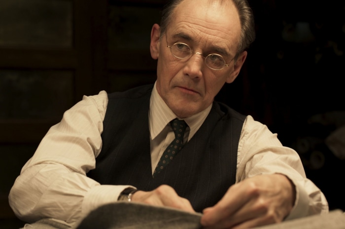 Mark Rylance in The Outfit