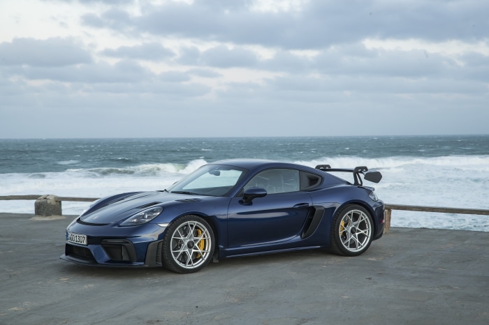 Porsche 718 Cayman GT4
