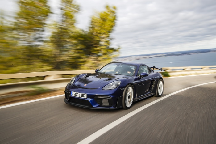 Porsche 718 Cayman GT4