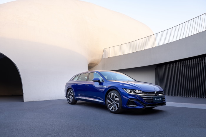 Blue Volkswagen Arteon Shooting Brake R-Line