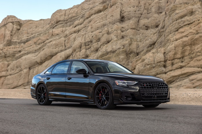 Black Audi S8 4K