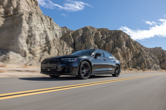 Audi S8 4K driving on a desert road