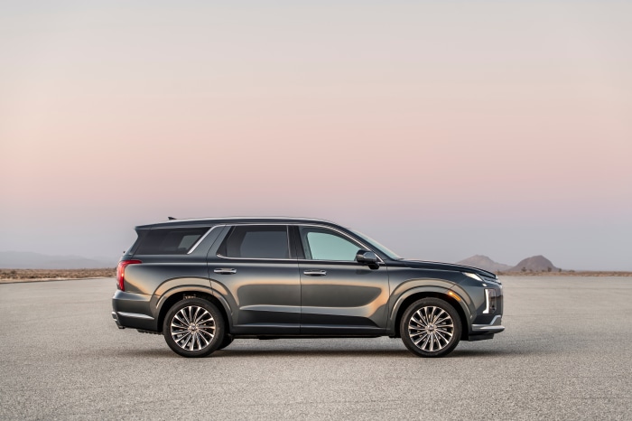 Hyundai Palisade SUV parked on asphalt