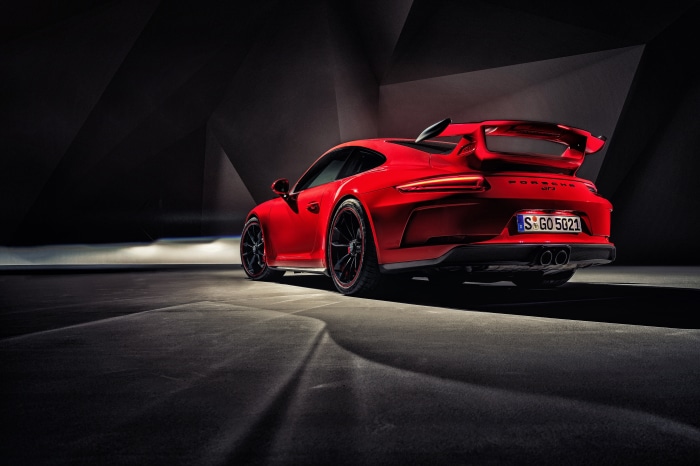 Red Porsche 911 GT3 4K