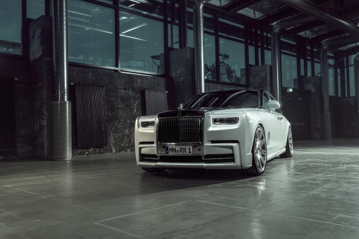 White Rolls-Royce Phantom with custom wheels