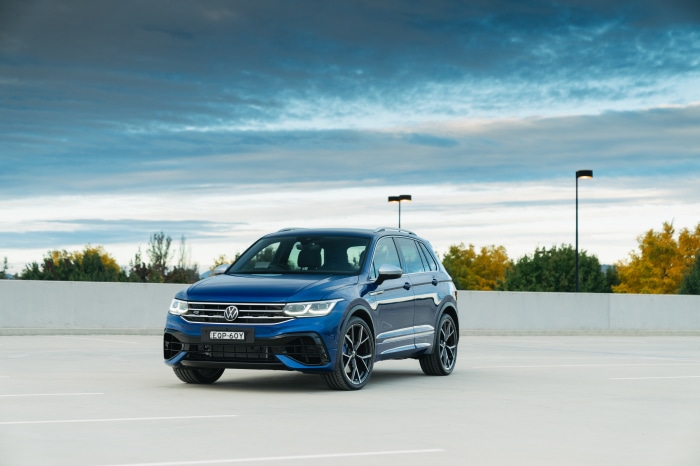 Blue Volkswagen Tiguan R 4K