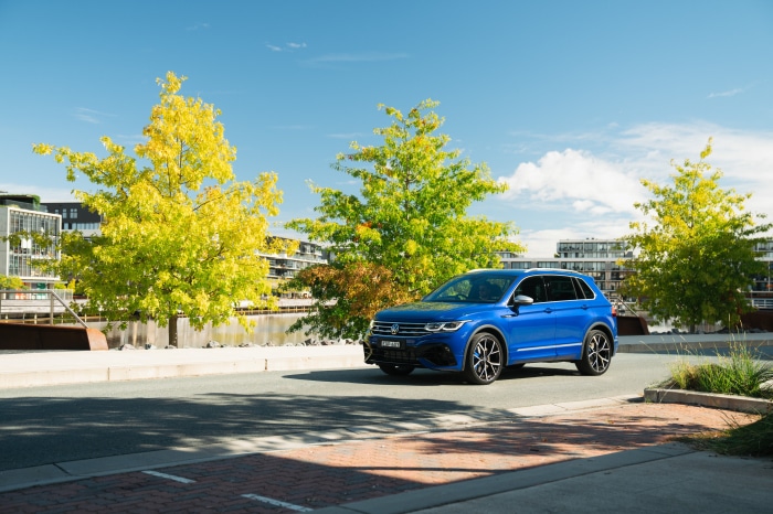 Blue Volkswagen Tiguan R 4K
