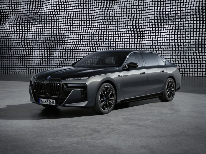 BMW 760i xDrive Sedan
