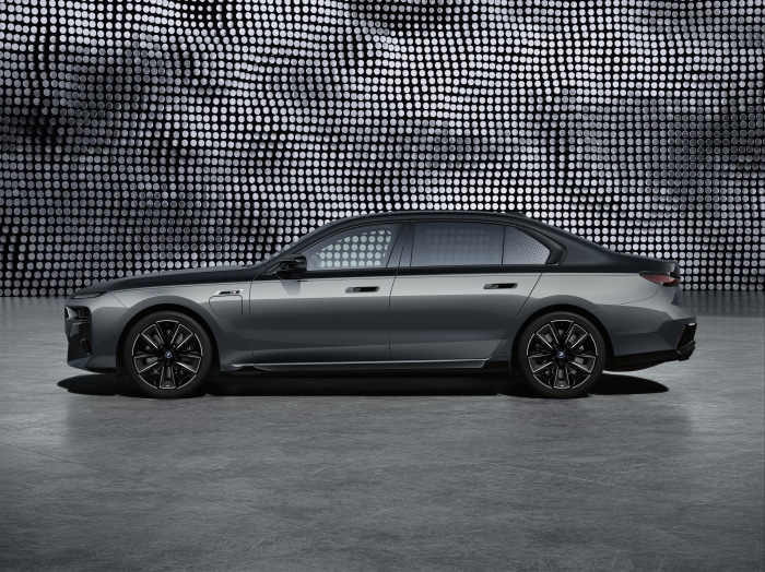 BMW 760i xDrive Sedan