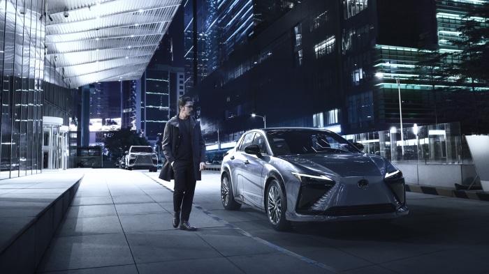 Lexus RZ 450e
