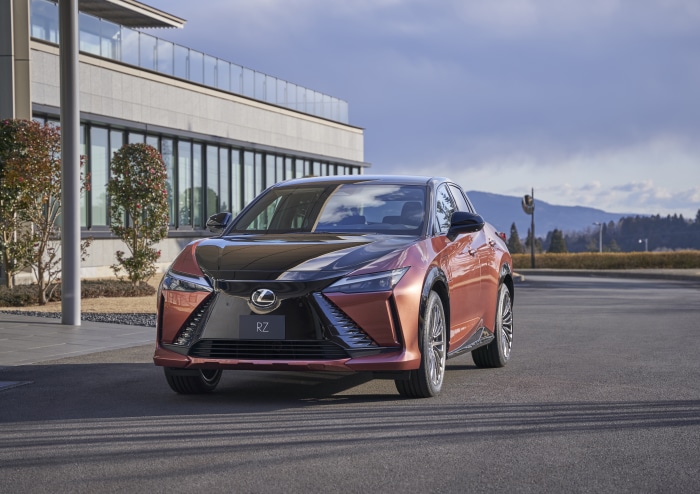 Lexus RZ 450e