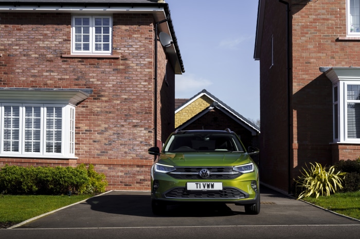 Green Volkswagen Taigo 4K