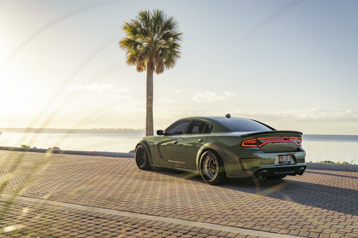 Green Dodge Charger SRT Hellcat 4K