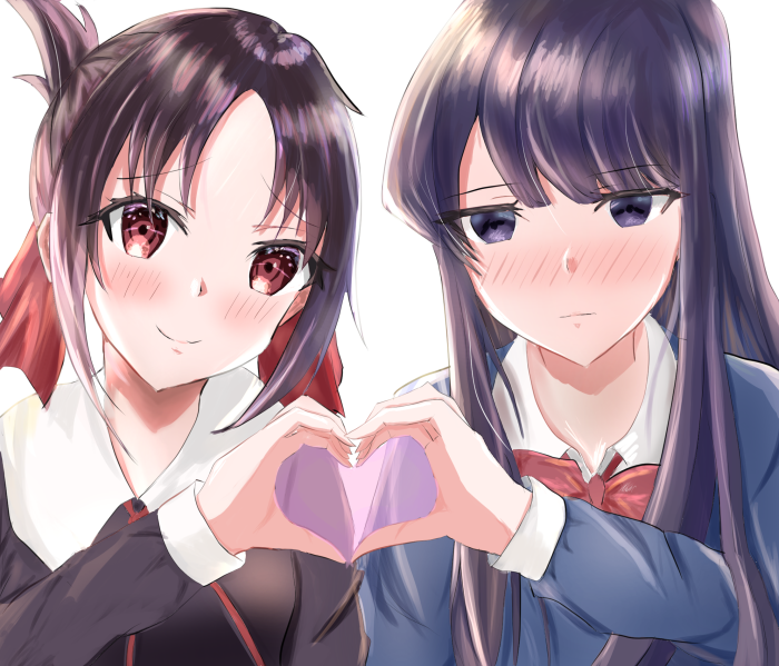 Kaguya Shinomiya and Komi Shouko making a heart