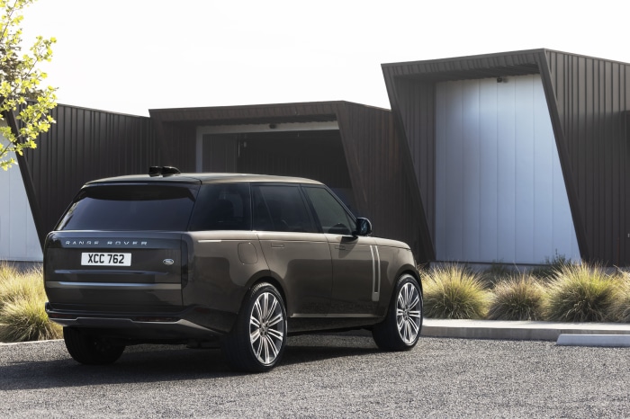 Range Rover SE P400