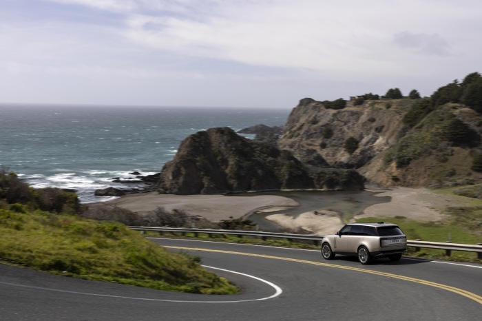 Range Rover HSE D350 on a coastal road