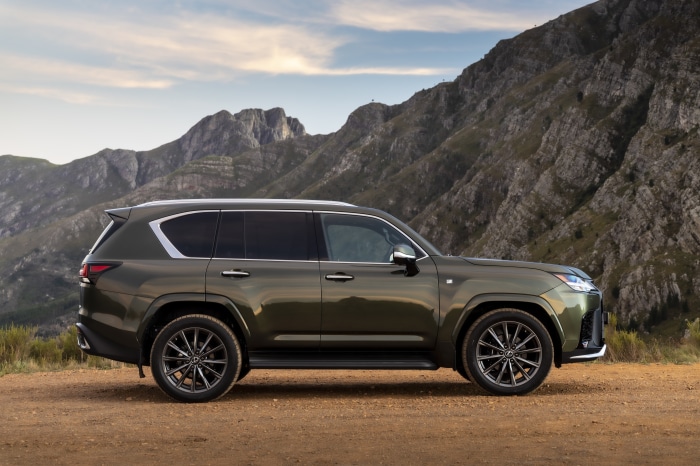 Lexus LX 600