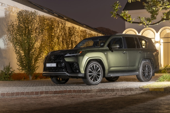 Lexus LX 600