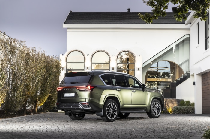 Lexus LX 600