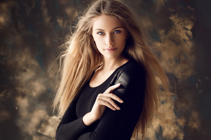Model with blonde hair and blue eyes