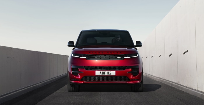 Red Range Rover Sport PHEV 4K