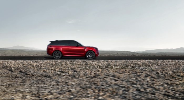 Red Range Rover Sport PHEV 4K