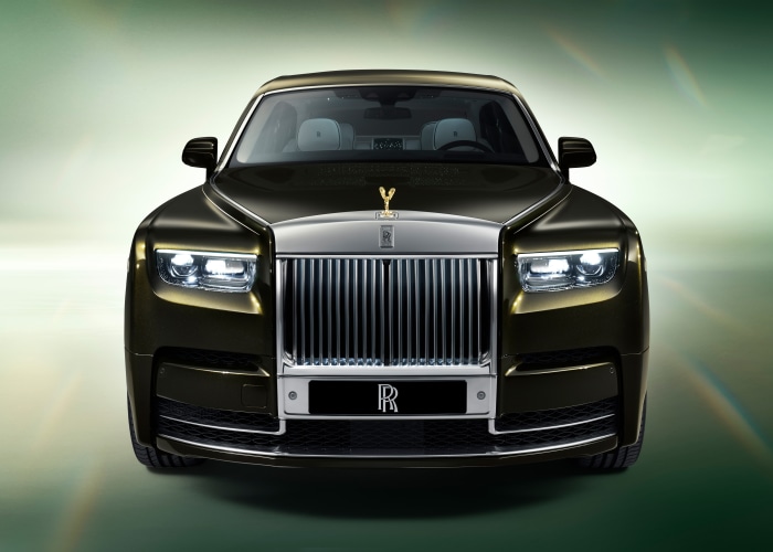 Rolls-Royce Phantom Luxury Car