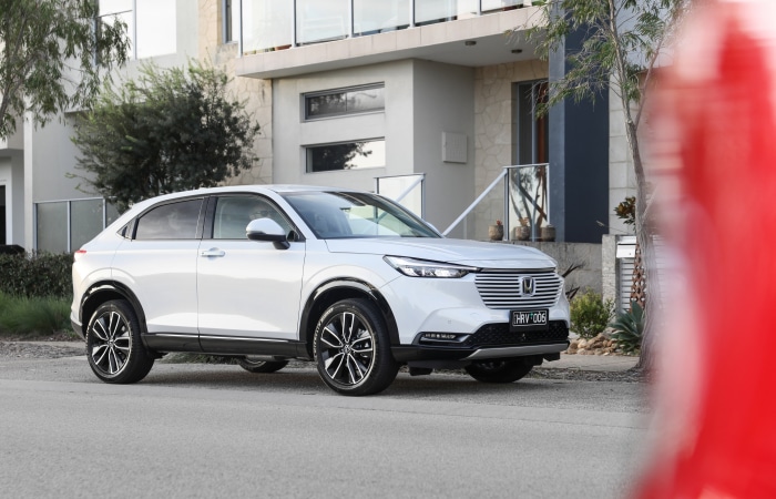 White Honda HR-V 4K