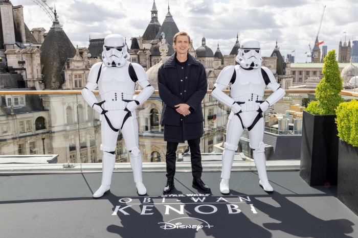 Ewan McGregor with Stormtroopers at Obi-Wan Kenobi Disney+ event