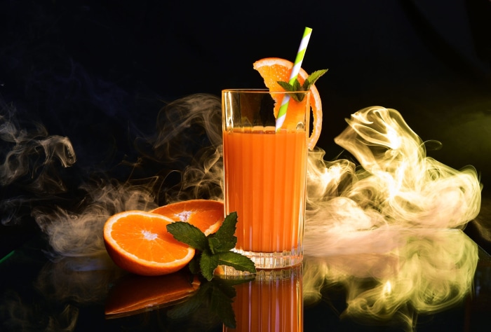 Orange juice with oranges and mint