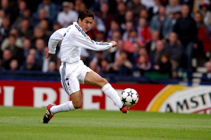 Raúl González Blanco playing soccer
