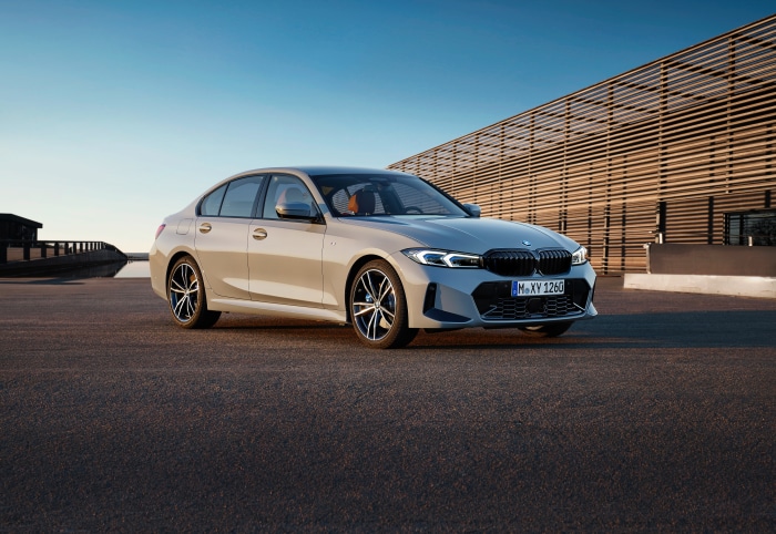 BMW 330i