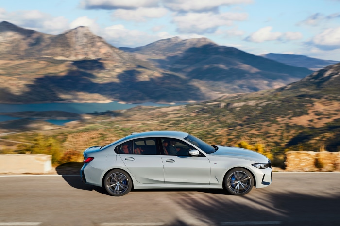 BMW 330i