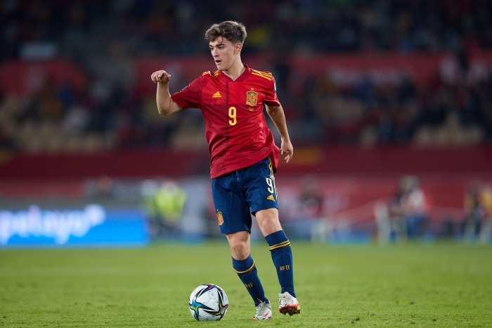 Gavi playing soccer for Spain