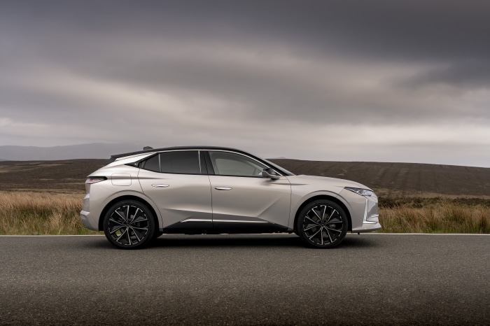 DS 4 E-Tense Rivoli car on a road