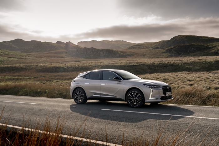 DS 4 E-Tense Rivoli car on a road