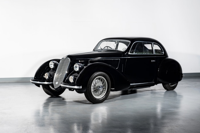 Black Alfa Romeo 6C 2300B Berlinetta Mille Miglia