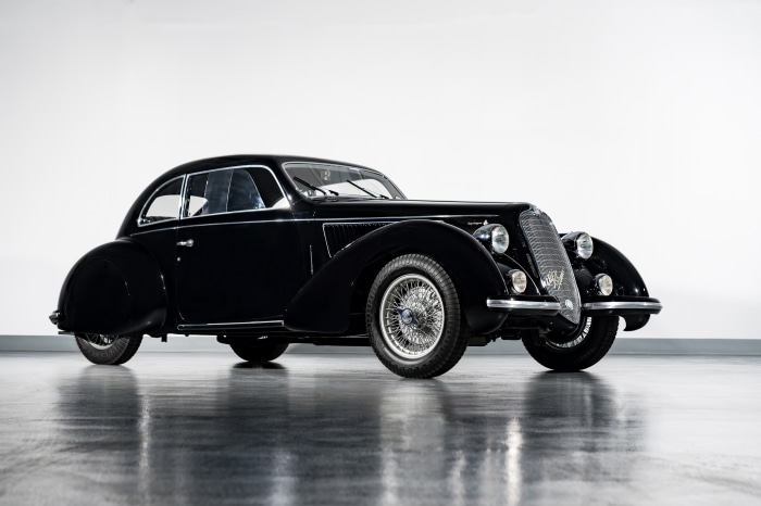 Black Alfa Romeo 6C 2300B Berlinetta "Mille Miglia"