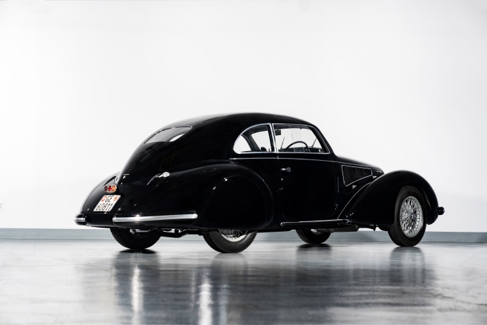 Black Alfa Romeo 6C 2300B Berlinetta "Mille Miglia"