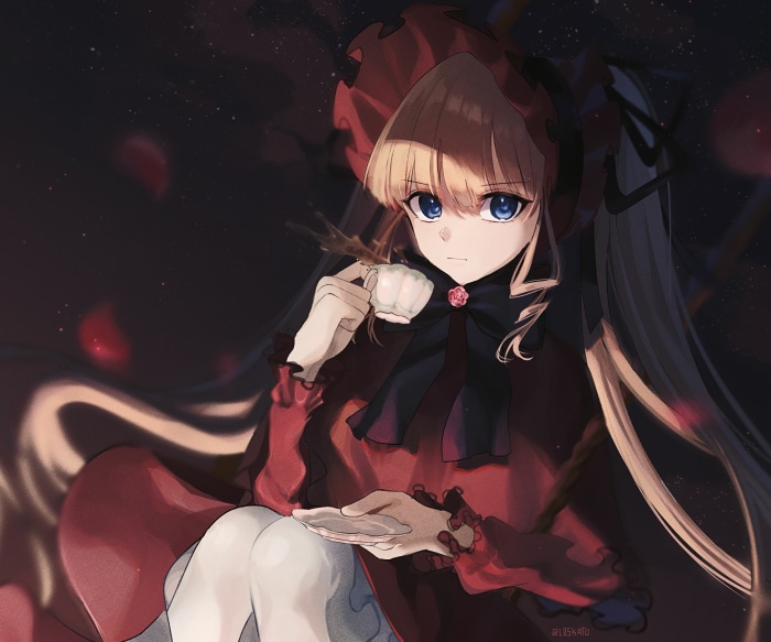 Shinku from Rozen Maiden holding a teacup