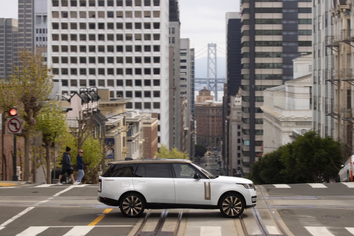 2023 Range Rover SV Serenity P530 LWB on San Francisco street
