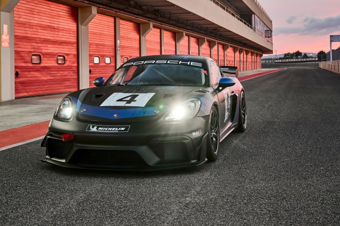 Porsche 718 Cayman GT4 RS Clubsport race car