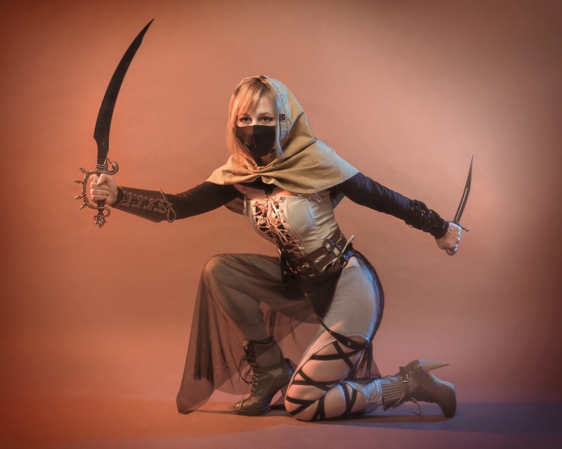 Assassin with swords and hood, 4K