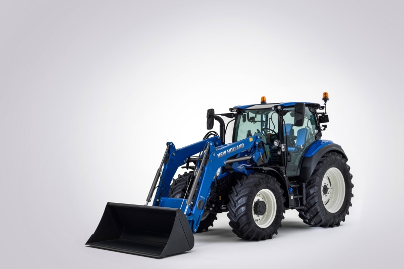 New Holland T5.140 Dynamic Command Tractor with Loader