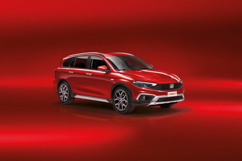 2022 Fiat Tipo Cross Station Wagon in Red