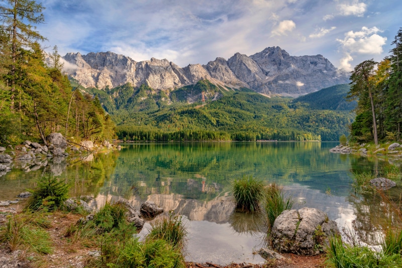4K Eibsee Lake with Bavarian Alps Mountains