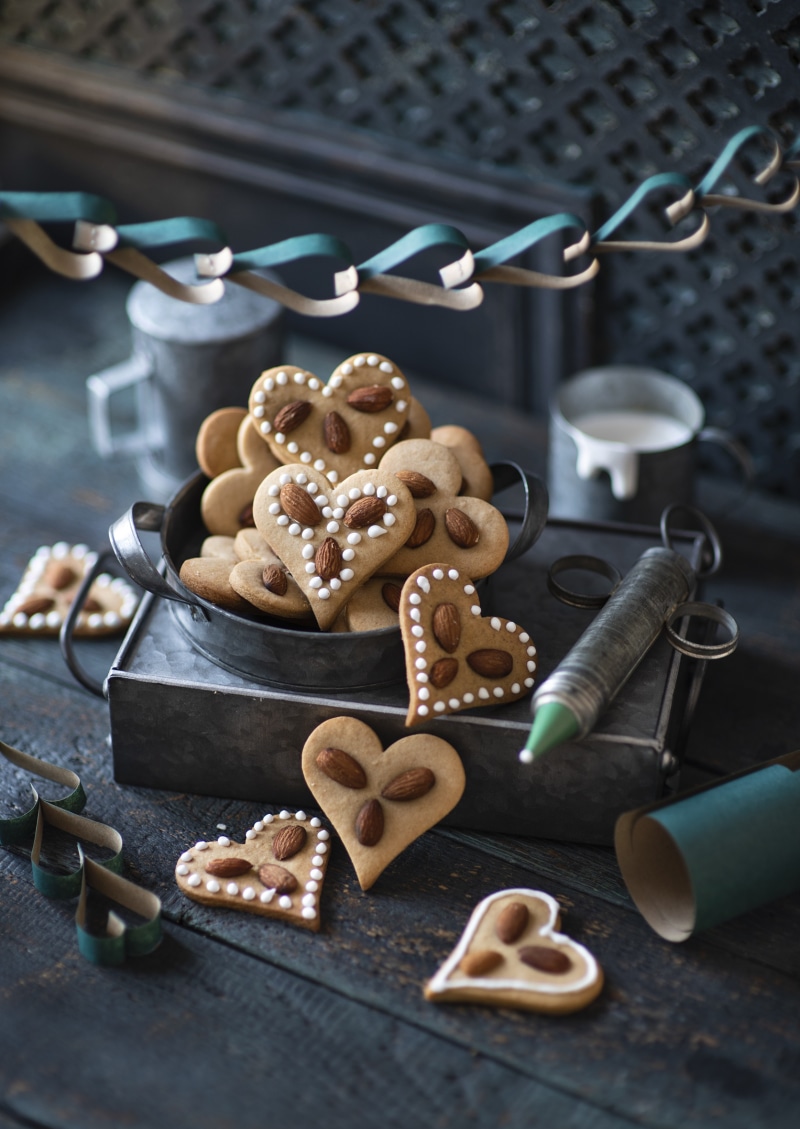 Heart-shaped cookies with almonds and icing